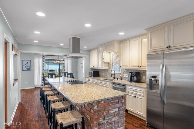 1812 Willow Point Drive, Shreveport, LA 71119