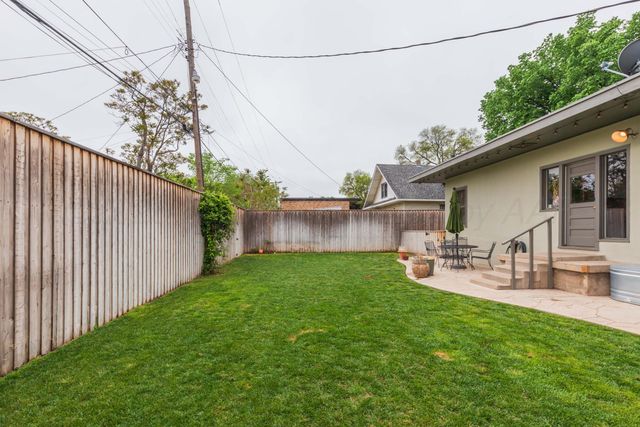 1611 S Van Buren Street, Amarillo, TX 79102