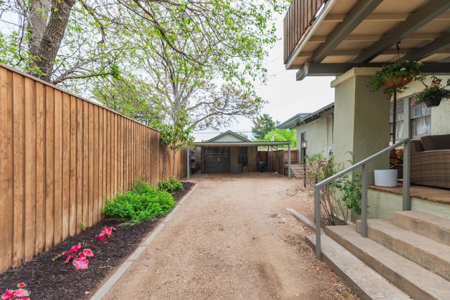 1611 S Van Buren Street, Amarillo, TX 79102