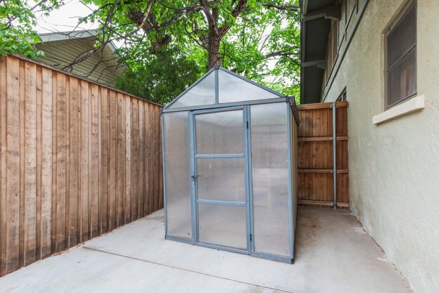 1611 S Van Buren Street, Amarillo, TX 79102