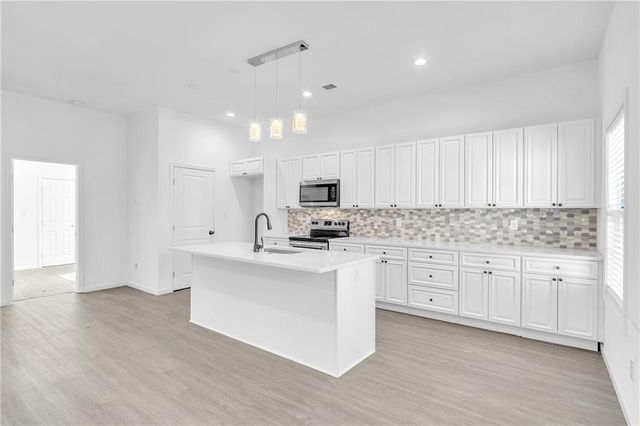 1136 Oak Knoll Terrace SE, Atlanta, GA 30315
