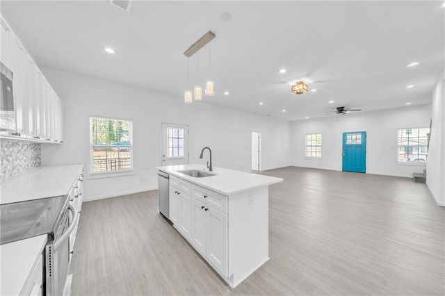 1136 Oak Knoll Terrace SE, Atlanta, GA 30315
