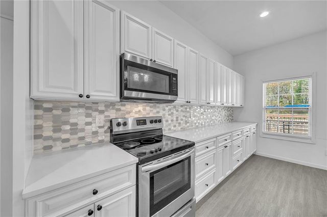 1136 Oak Knoll Terrace SE, Atlanta, GA 30315