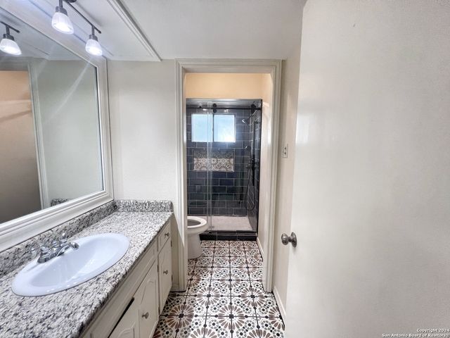 1438 Plumeria St, San Antonio, TX 78232