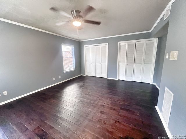 1438 Plumeria St, San Antonio, TX 78232