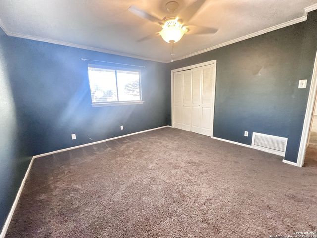 1438 Plumeria St, San Antonio, TX 78232