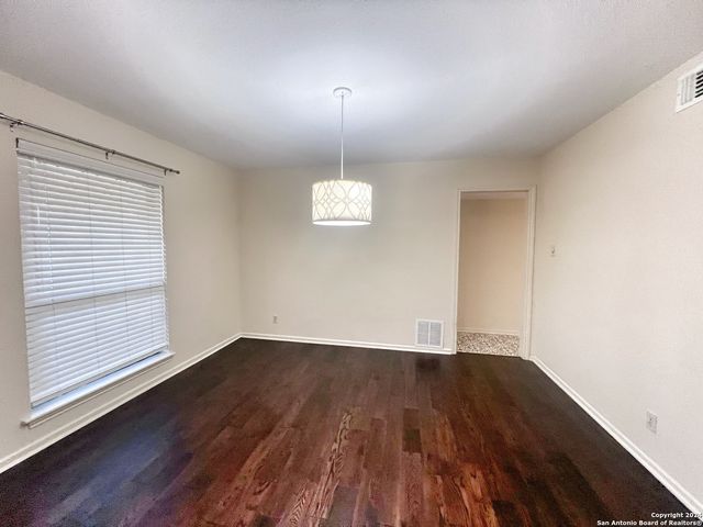 1438 Plumeria St, San Antonio, TX 78232