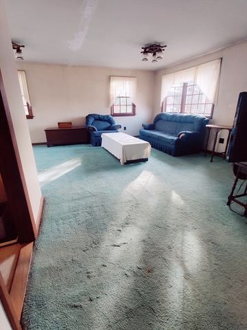 32 Morton Ave, Dartmouth, MA 02747