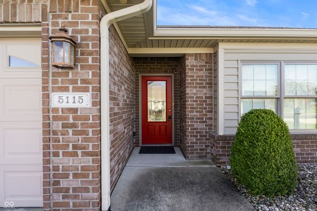 5115 Sanibel Drive, Columbus, IN 47203