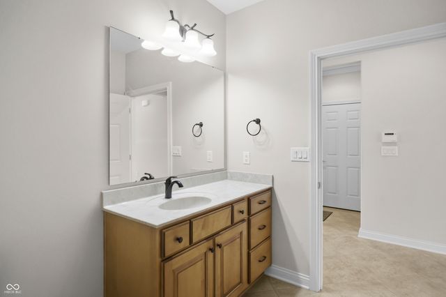 5115 Sanibel Drive, Columbus, IN 47203