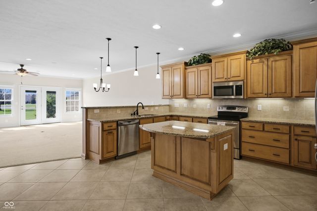 5115 Sanibel Drive, Columbus, IN 47203