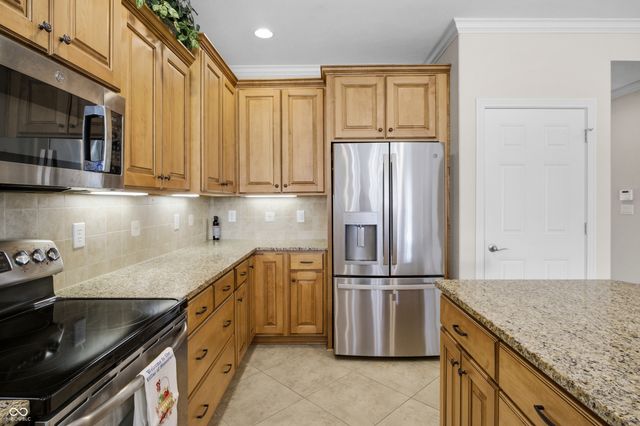 5115 Sanibel Drive, Columbus, IN 47203