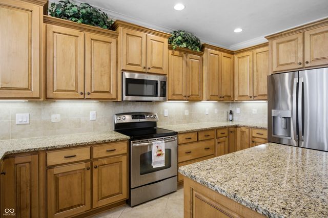 5115 Sanibel Drive, Columbus, IN 47203