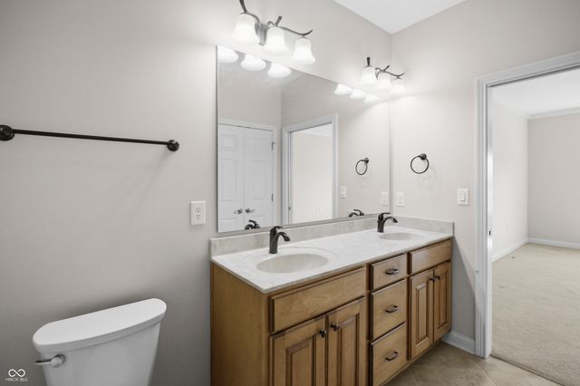 5115 Sanibel Drive, Columbus, IN 47203