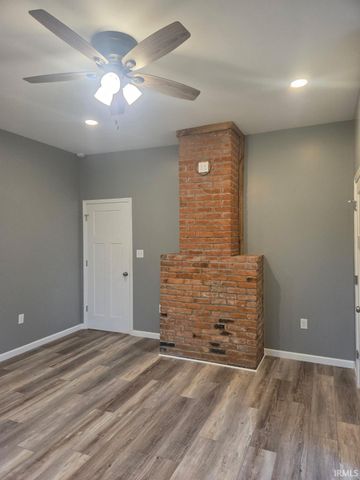 328 E OAK Street, Princeton, IN 47670