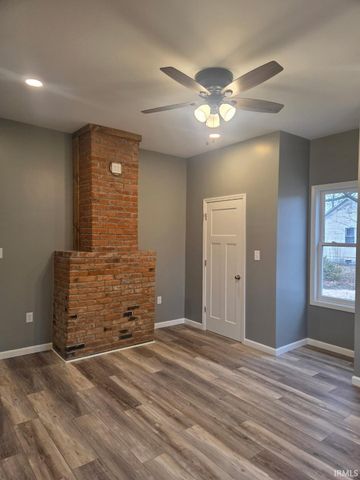 328 E OAK Street, Princeton, IN 47670