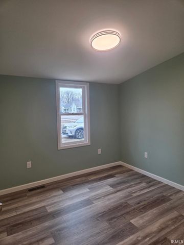 328 E OAK Street, Princeton, IN 47670