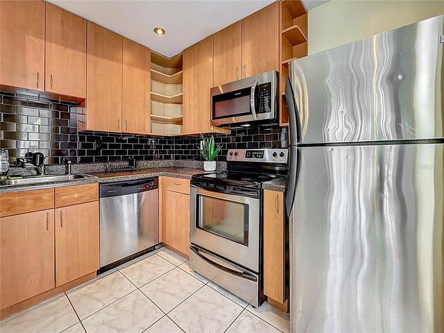2625 STATE ROAD 590 724, Clearwater, FL 33759