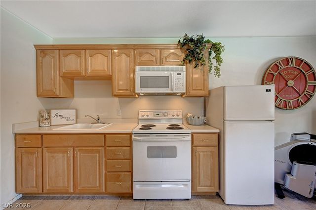 548 Radwick Drive, Las Vegas, NV 89110