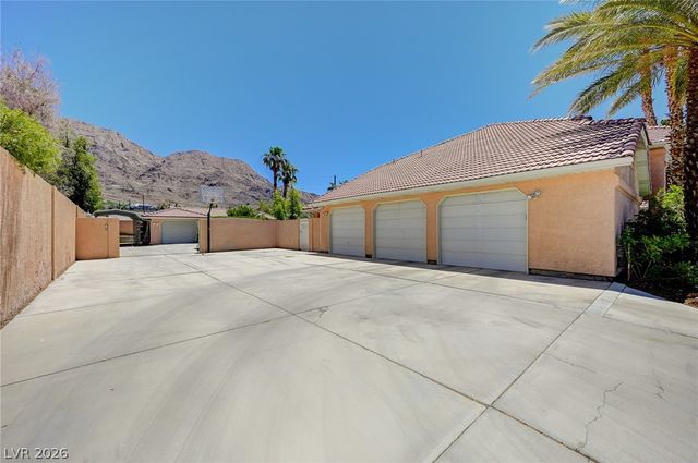 548 Radwick Drive, Las Vegas, NV 89110