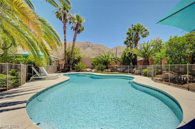 548 Radwick Drive, Las Vegas, NV 89110