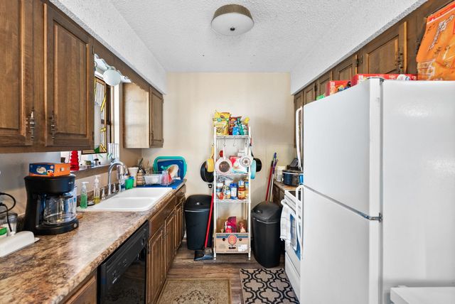 1908 E Evanston St, Park City, KS 67219