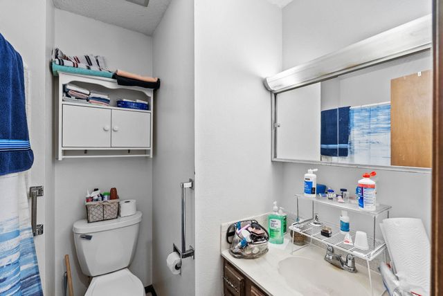 1908 E Evanston St, Park City, KS 67219