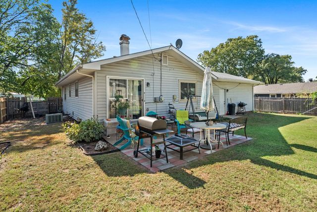 1908 E Evanston St, Park City, KS 67219