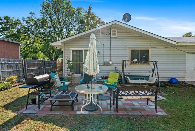 1908 E Evanston St, Park City, KS 67219