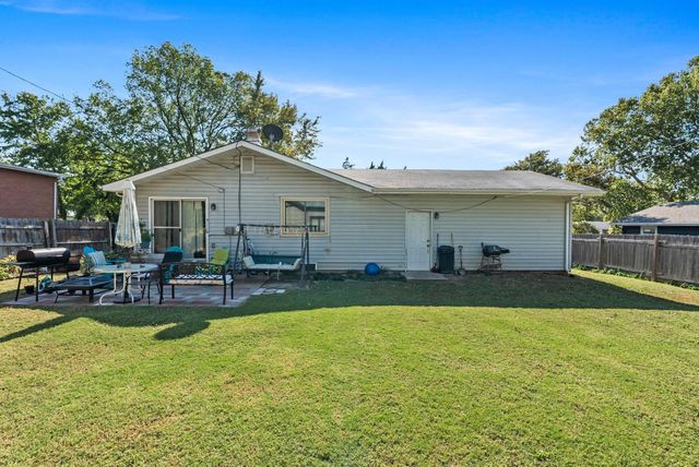 1908 E Evanston St, Park City, KS 67219