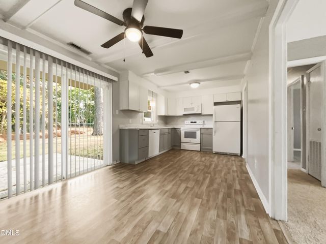 208 Starhill Avenue, Fayetteville, NC 28303