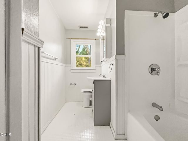 208 Starhill Avenue, Fayetteville, NC 28303