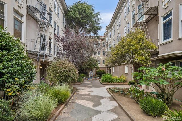 2040 Fell Street 2, San Francisco, CA 94117