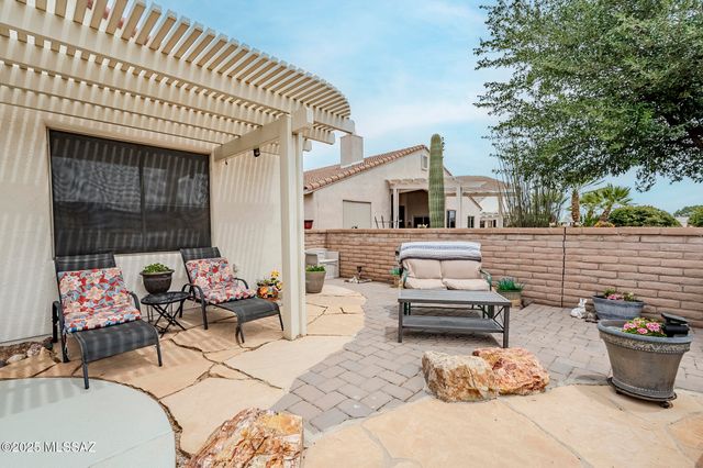 2723 S Chipshot Drive, Green Valley, AZ 85614