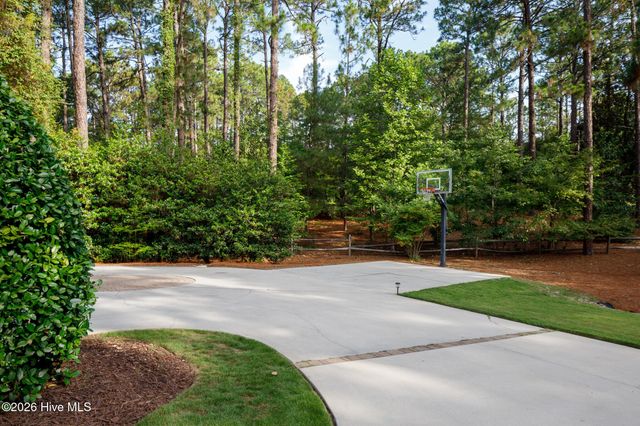 675 Lake Dornoch Drive, Pinehurst, NC 28374