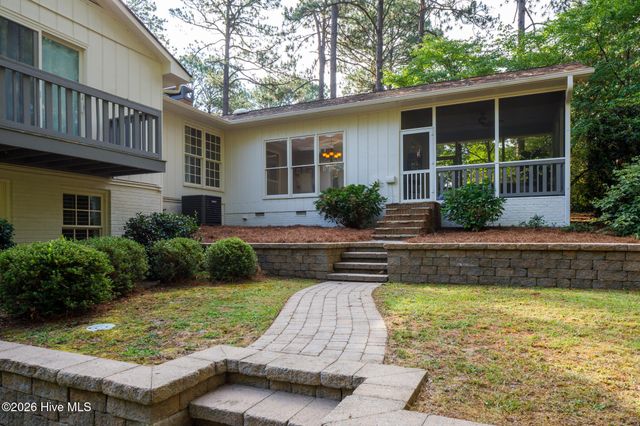 675 Lake Dornoch Drive, Pinehurst, NC 28374