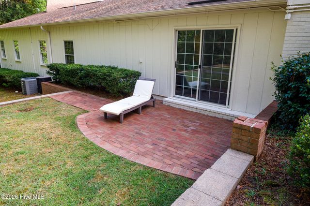 675 Lake Dornoch Drive, Pinehurst, NC 28374