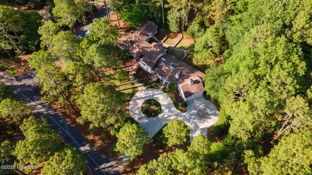 675 Lake Dornoch Drive, Pinehurst, NC 28374