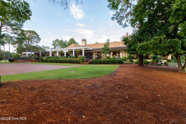 675 Lake Dornoch Drive, Pinehurst, NC 28374