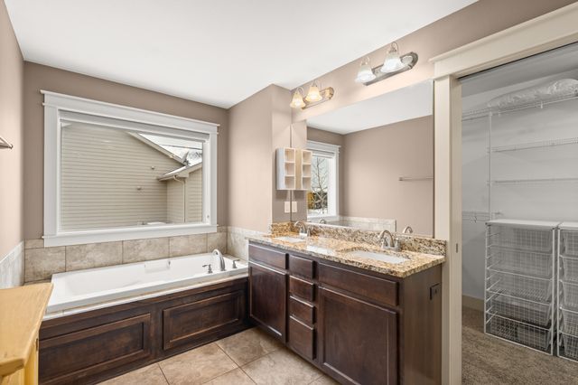 1623 NW 30th Court, Ankeny, IA 50023