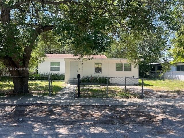 1864 NW 88th Ter, Miami, FL 33147