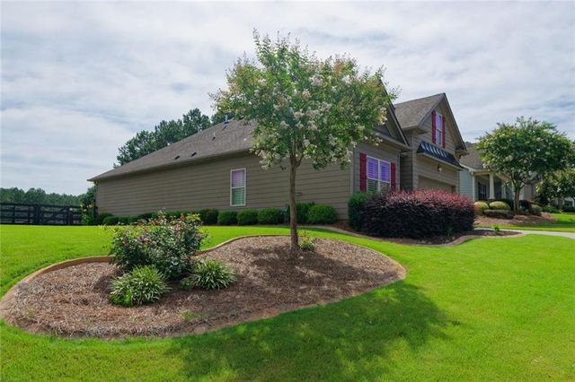 103 Hawthorne Ridge Circle, Dallas, GA 30132