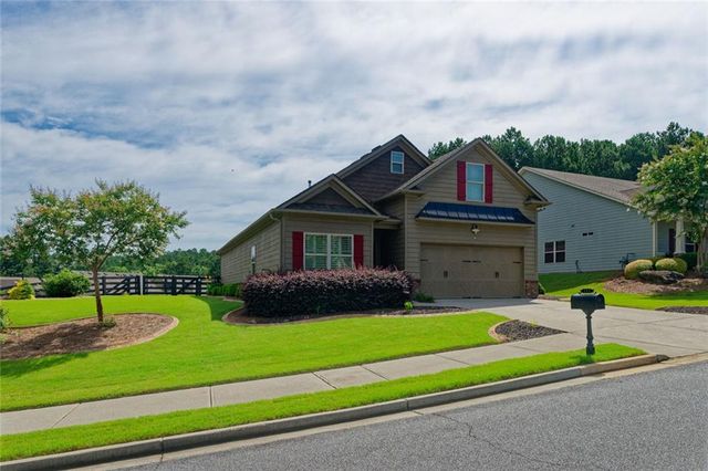 103 Hawthorne Ridge Circle, Dallas, GA 30132