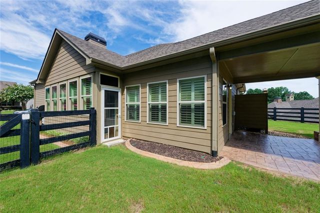 103 Hawthorne Ridge Circle, Dallas, GA 30132