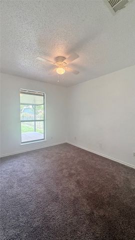 211 Anchor Lane, Gun Barrel City, TX 75156