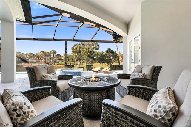 2305 Cassia CT, Naples, FL 34109