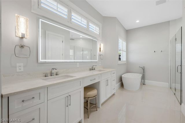 2305 Cassia CT, Naples, FL 34109