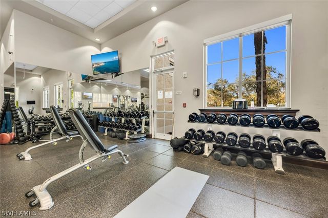 2305 Cassia CT, Naples, FL 34109