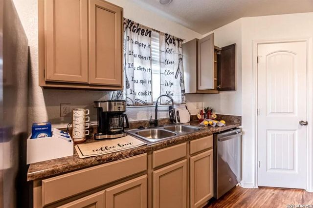 3240 Mission Riv, San Antonio, TX 78245