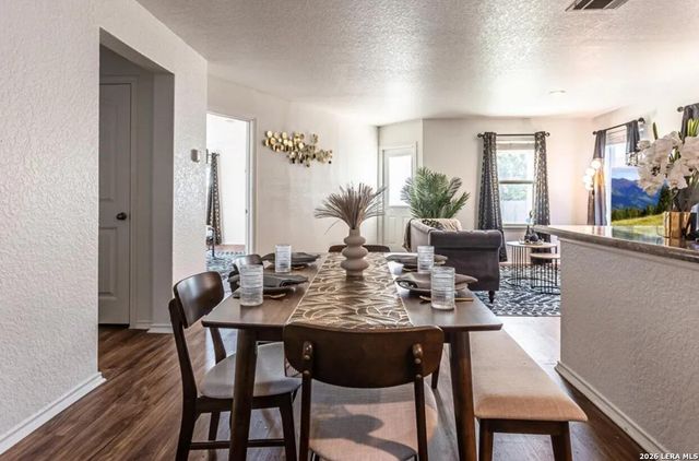 3240 Mission Riv, San Antonio, TX 78245